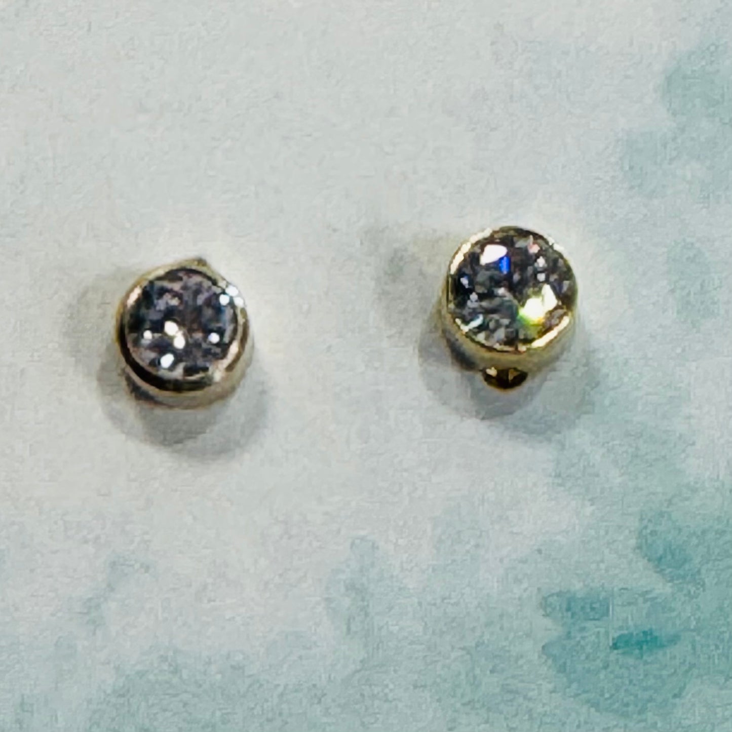 Earring stud
