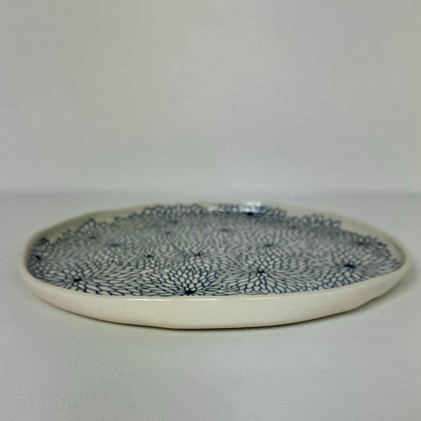 Round Platter with Carved Chrysanthemum