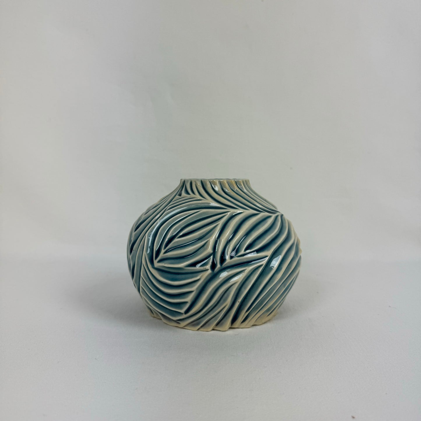 Rippled Leaves Vase