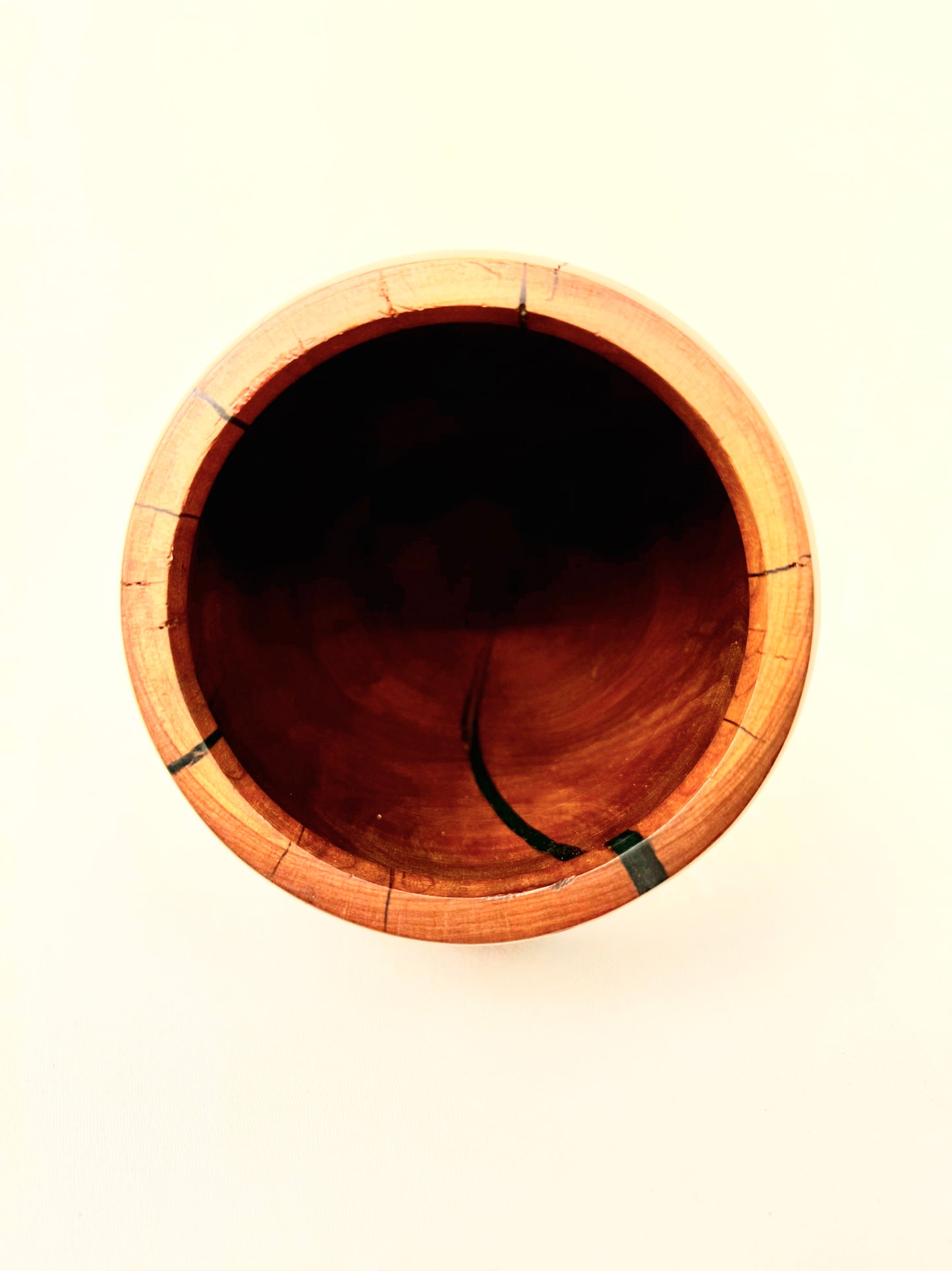 Cherry Vase with Black Vein (1015)
