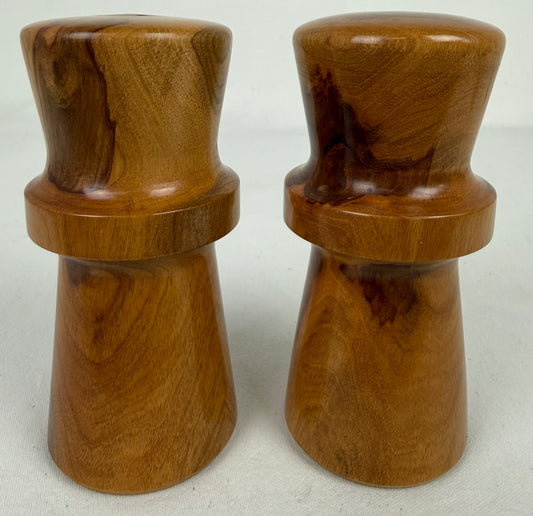 Salt & Pepper Shaker Set