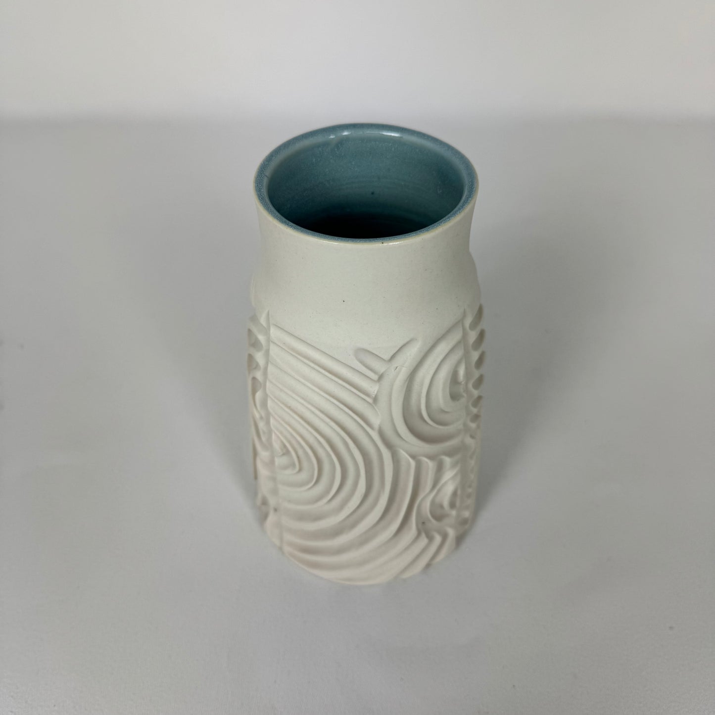 Luti Short White Porcelain Vase