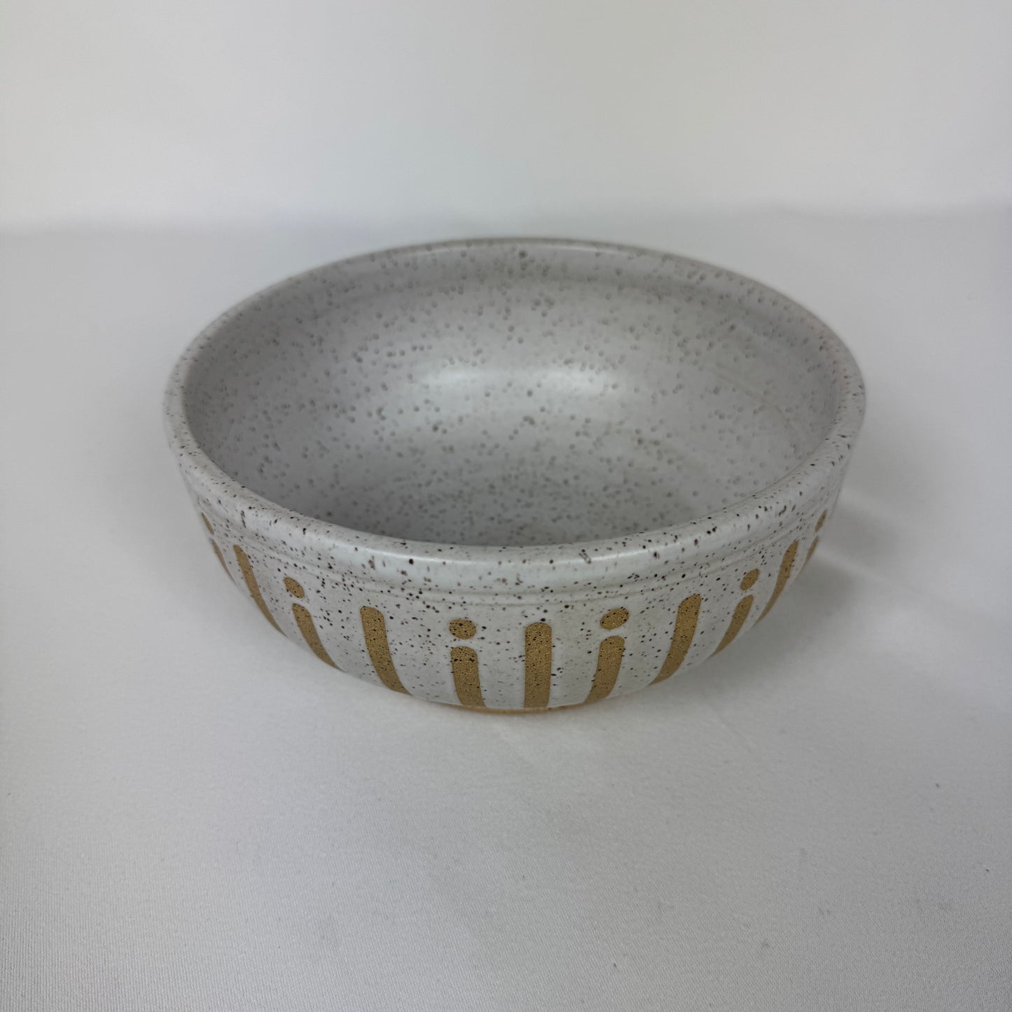 LE Ceramics White Pattern Bowl