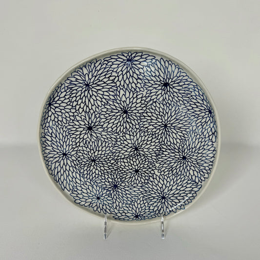 Round Platter with Carved Chrysanthemum