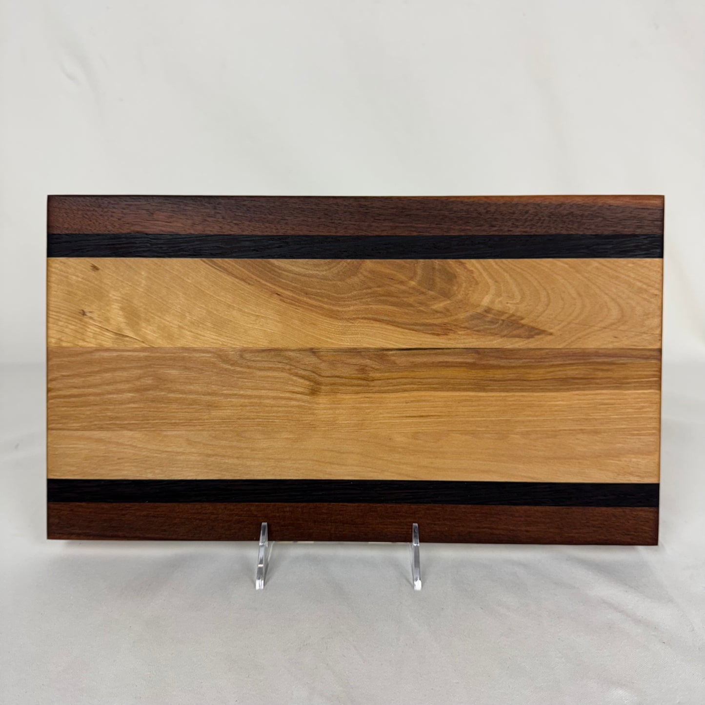Cuttiing Board #104