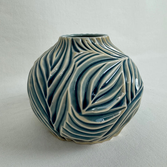 Rippled Leaves Vase