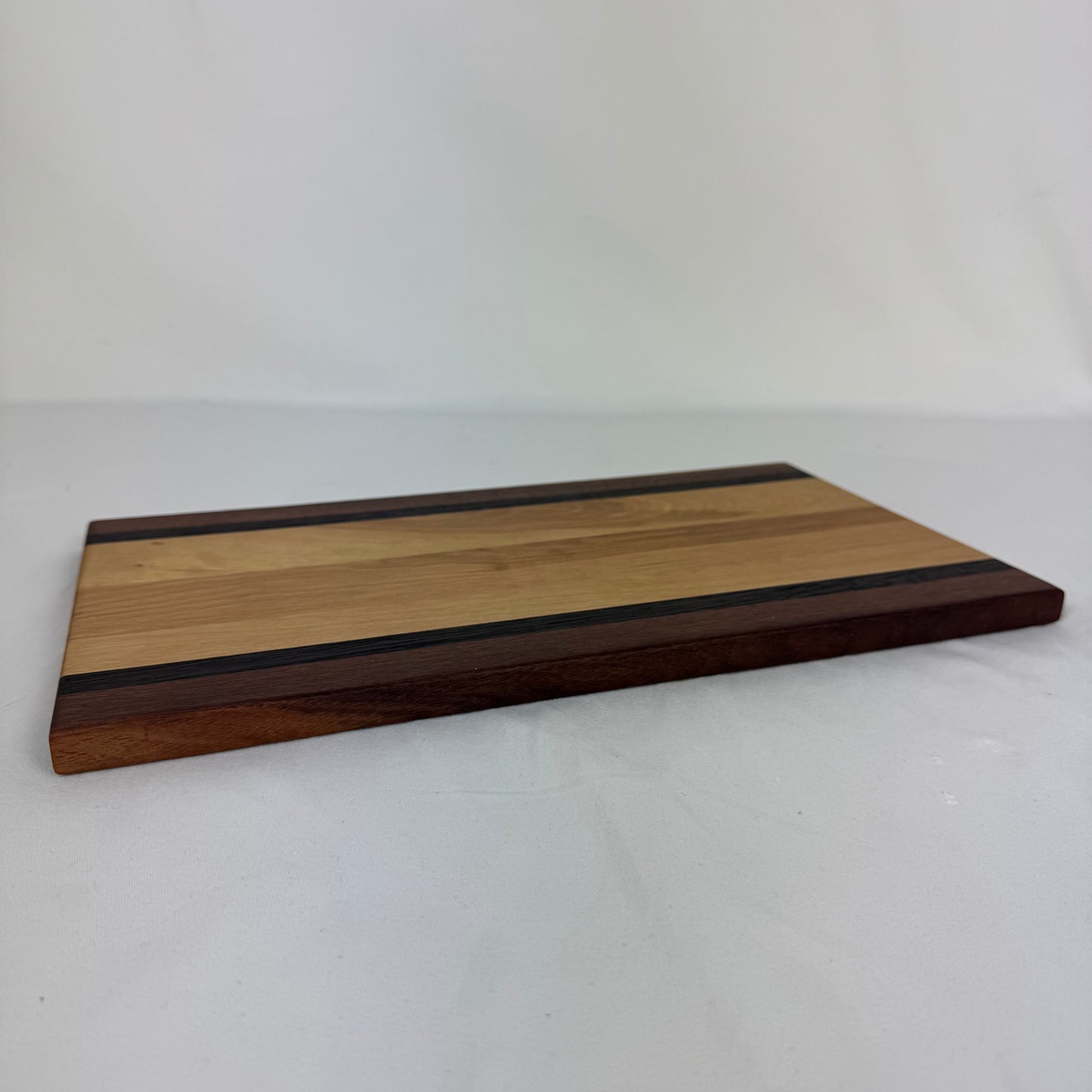 Cuttiing Board #104