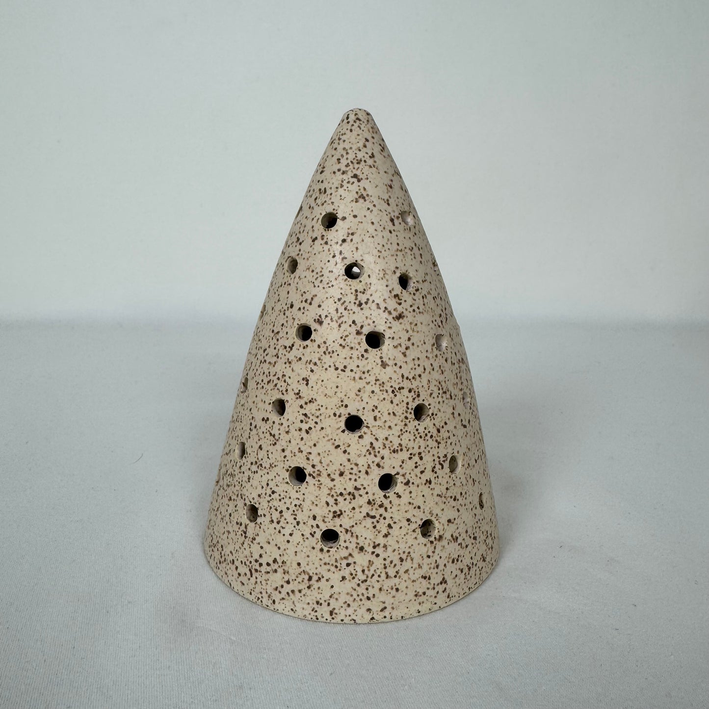 LE Ceramics White Speckled Tree